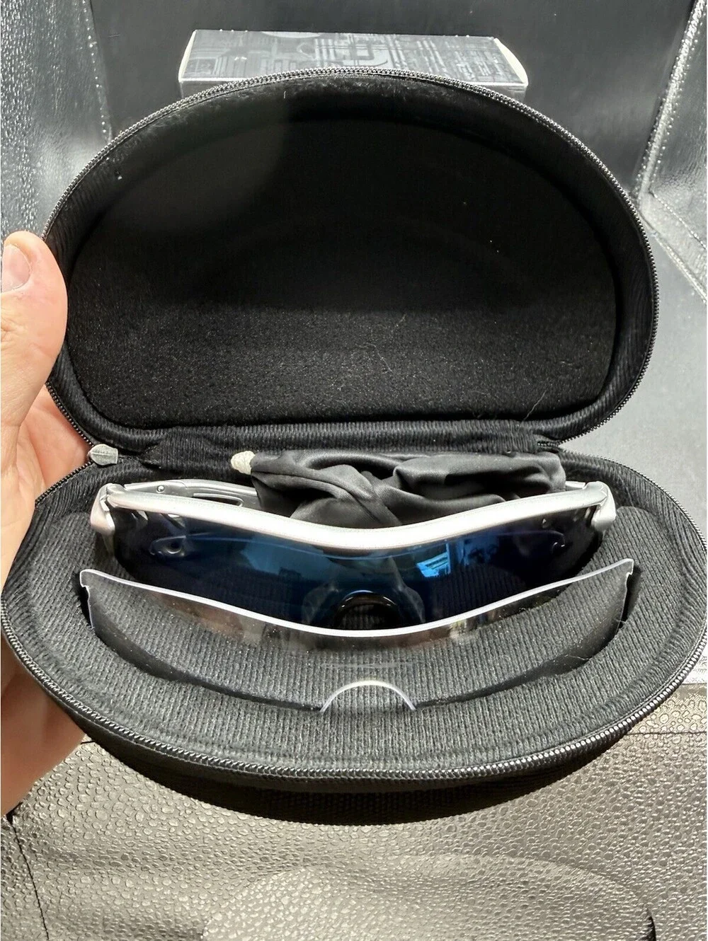 Oakley Radarlock Path Silver/Ice Iridium Lenses oo9181-03